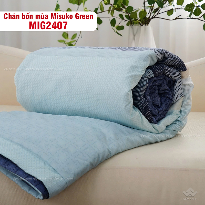 Chăn bốn mùa Misuko Green vừa có thể làm chăn đắp, vừa có khóa kéo để lồng thêm ruột chăn đông