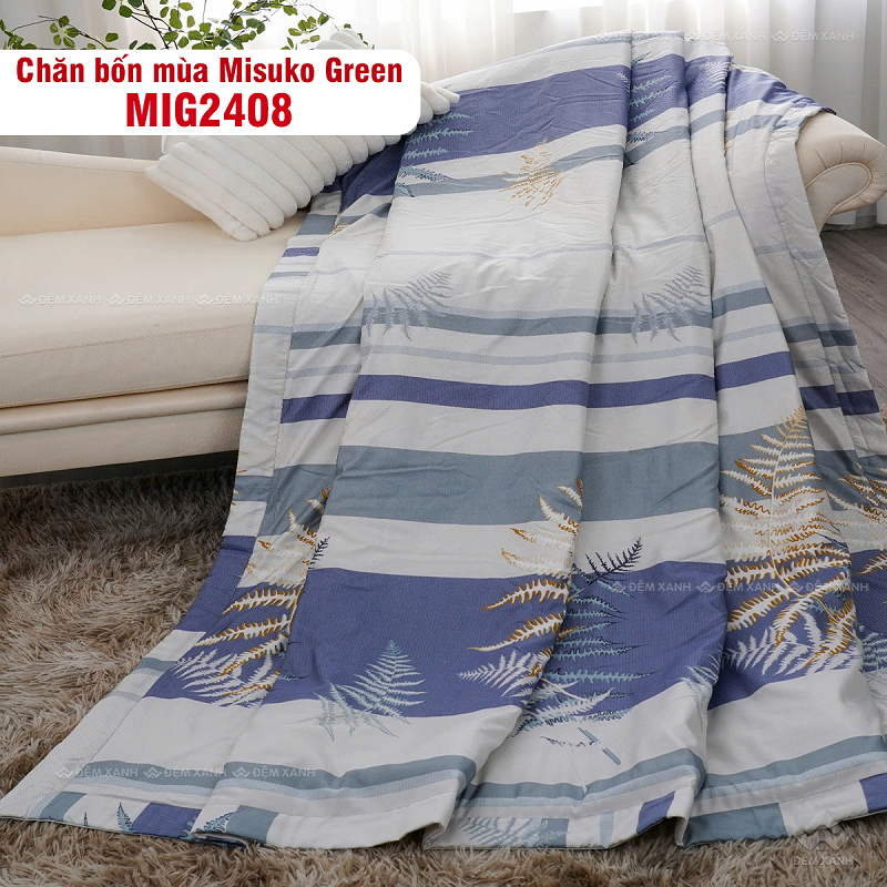 Chăn bốn mùa Misuko Green có độ dày vừa phải giúp giữ ấm nhẹ nhàng