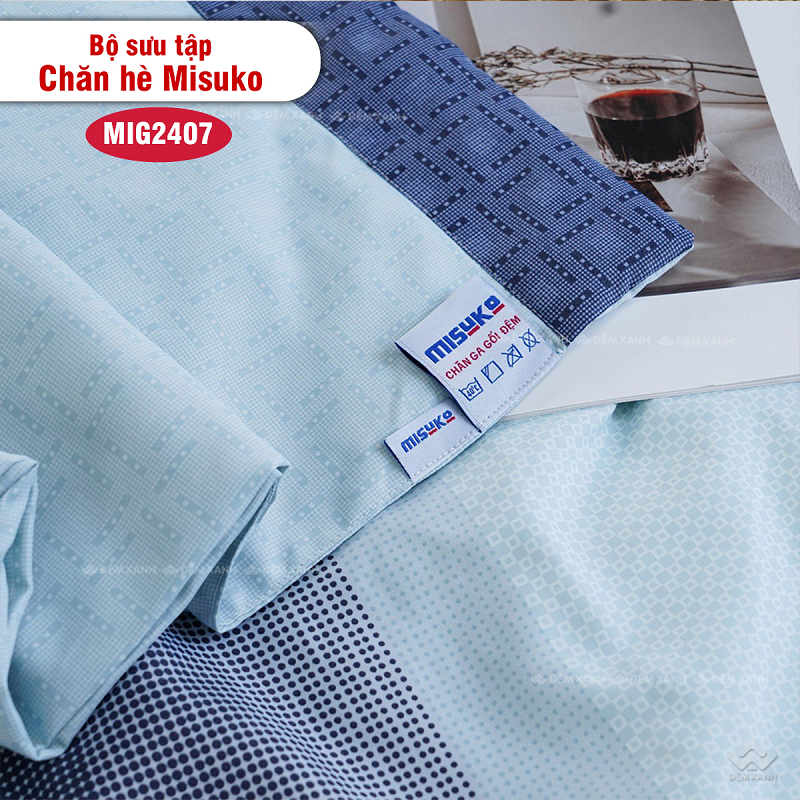Chăn hè Misuko Green được làm từ  chất liệu vải sợi gỗ mềm mịn và thoáng mát với độ dày vừa phải giúp giữ ấm nhẹ nhàng